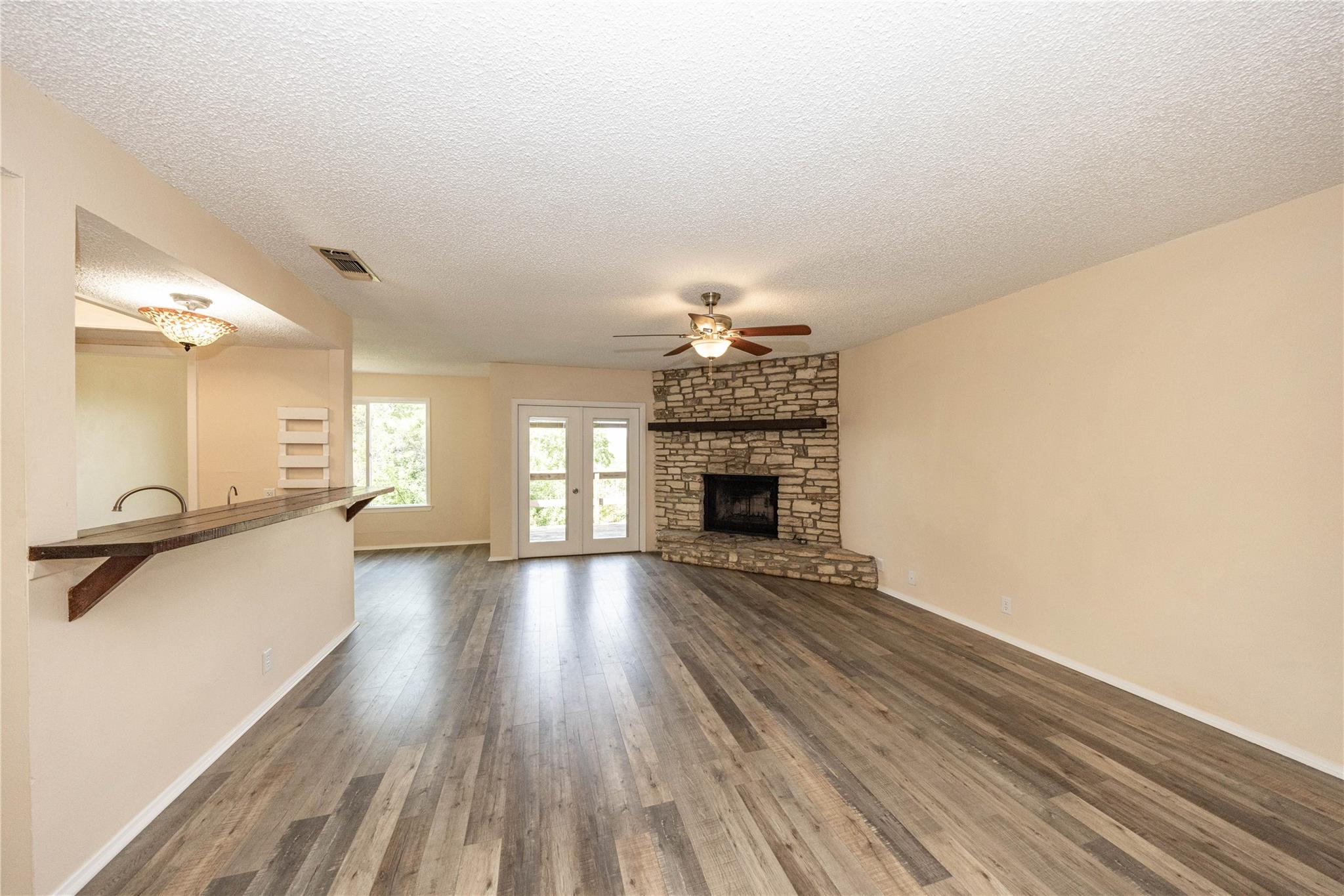 110 Shady Bluff CT
