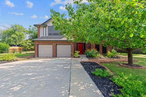 Photo of 222 Primrose DR, Kyle, TX 78640 (MLS # 8775199)