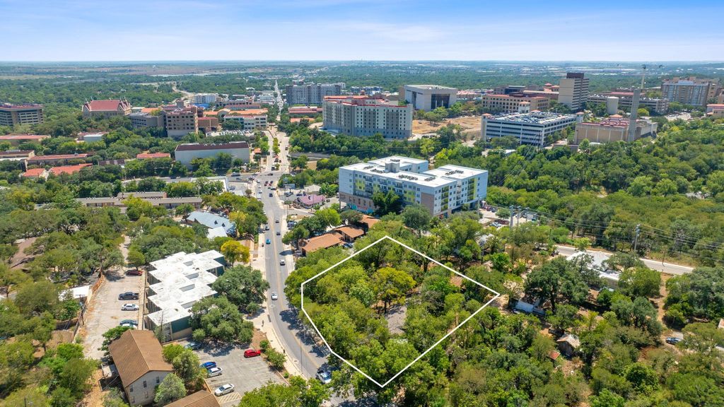 Photo of 905 N Lbj DR, San Marcos, TX 78666 (MLS # 6189742)