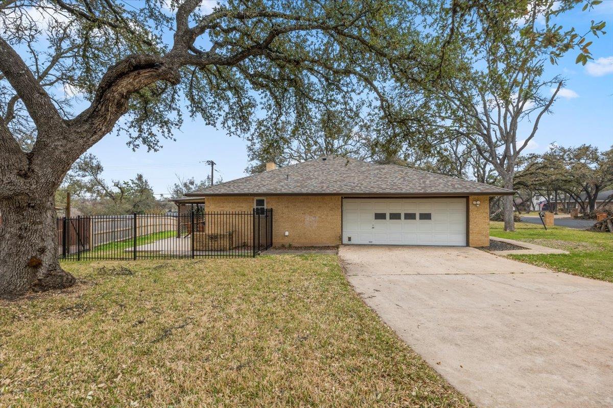 9005 Balcones Club DR