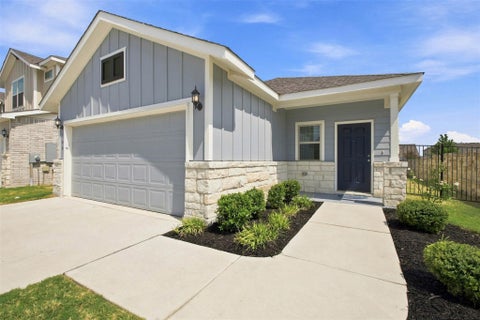Photo of 100 Bennington DR, Liberty Hill, TX 78642 (MLS # 1304990)
