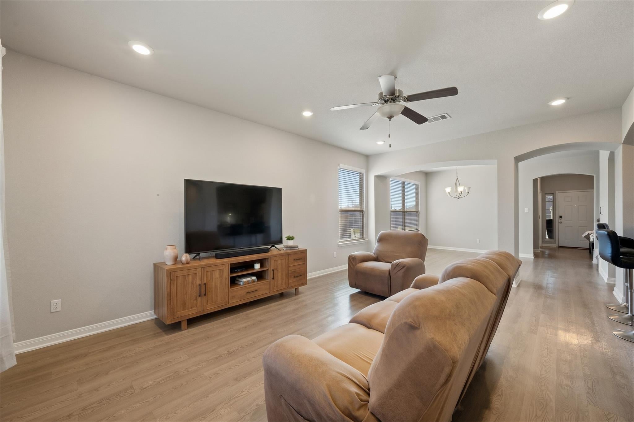 3611 Loma Gaile LN