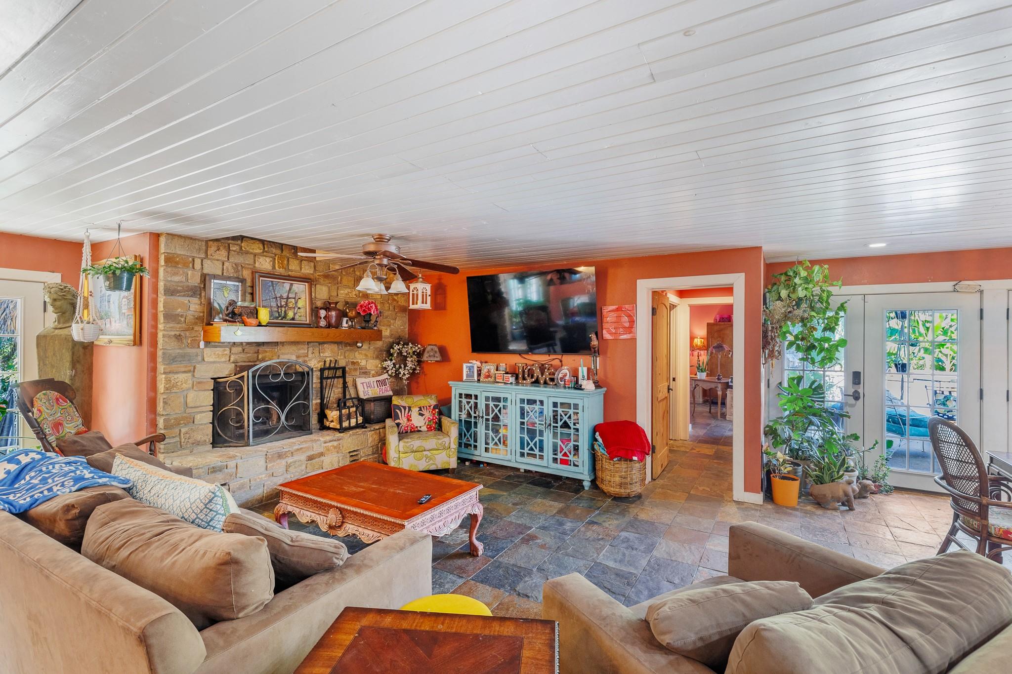 4842 W FM 2147