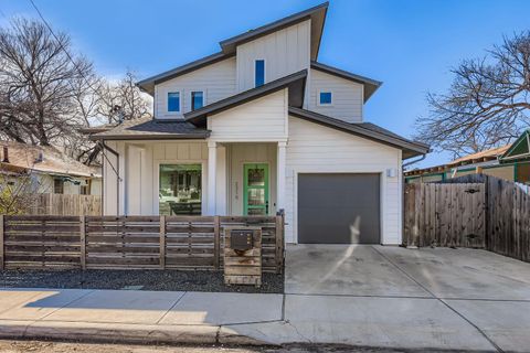 Photo of 2315 Santa Maria ST, Austin, TX 78702 (MLS # 2380397)