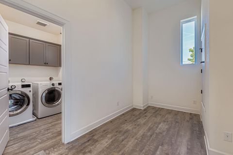 Tiny photo for 2315 Santa Maria ST, Austin, TX 78702 (MLS # 2380397)