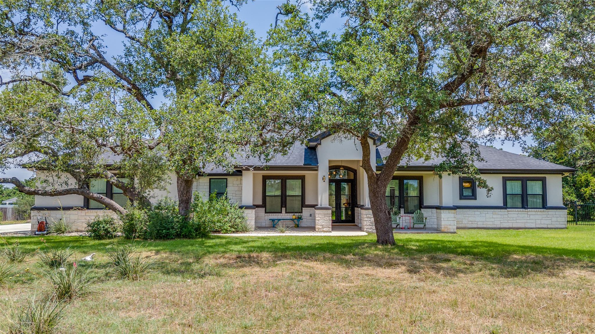 410 Woodland Oaks TRL