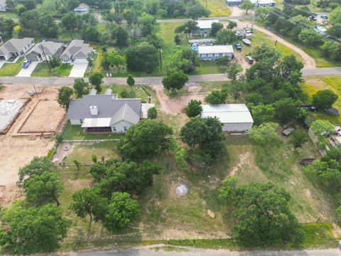 A home in Cottonwood Shores