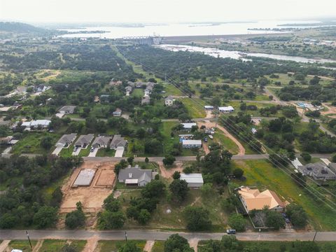 A home in Cottonwood Shores