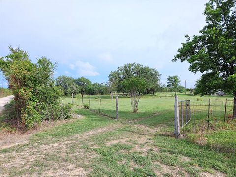 596 Seminole TRL Dale TX 78616