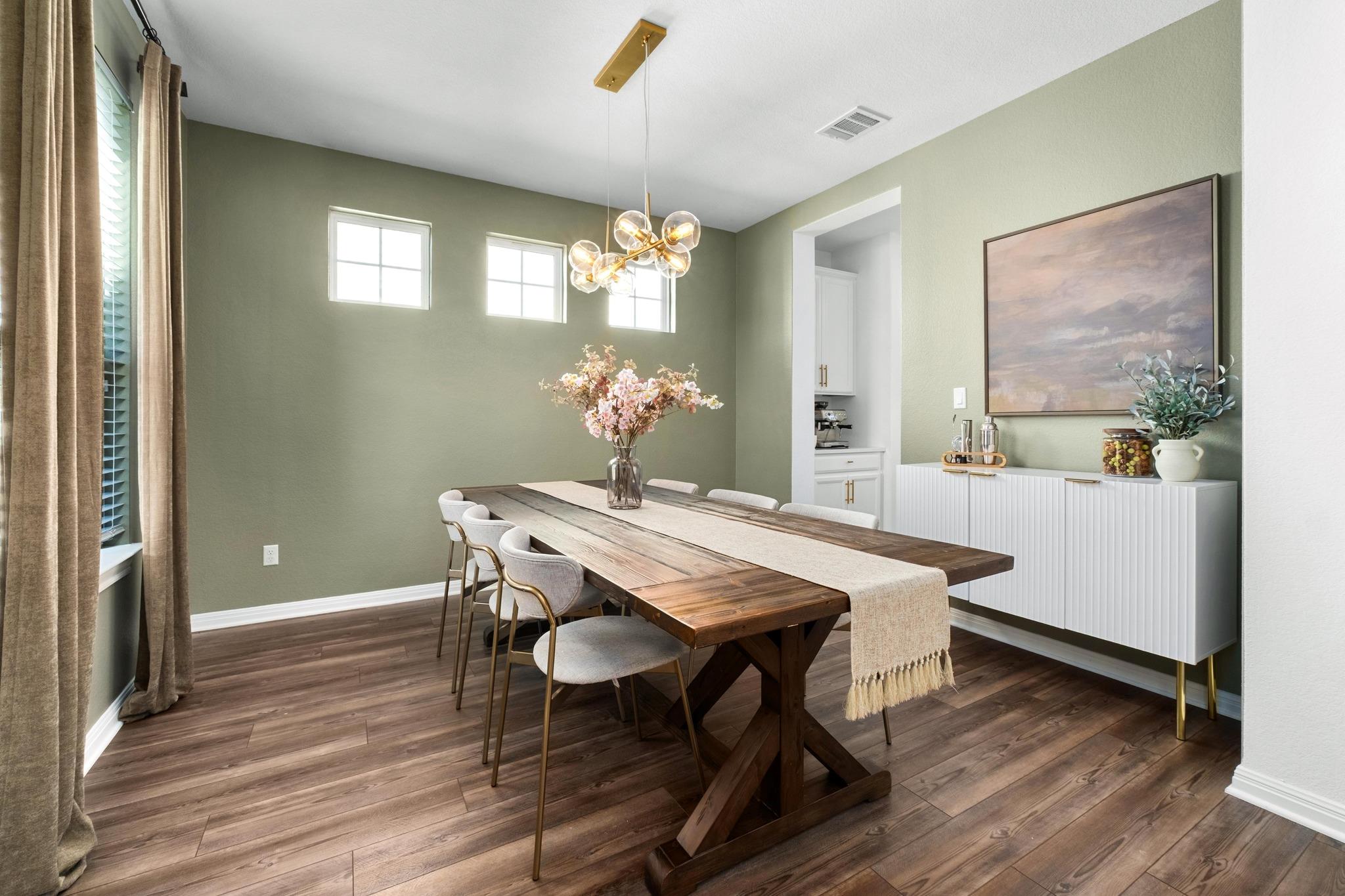 1954 Headwaters BLVD