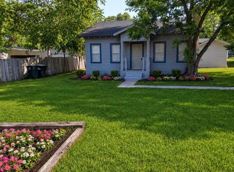Photo of 513 San Marcos Highway, Luling, TX 78648 (MLS # 9155385)