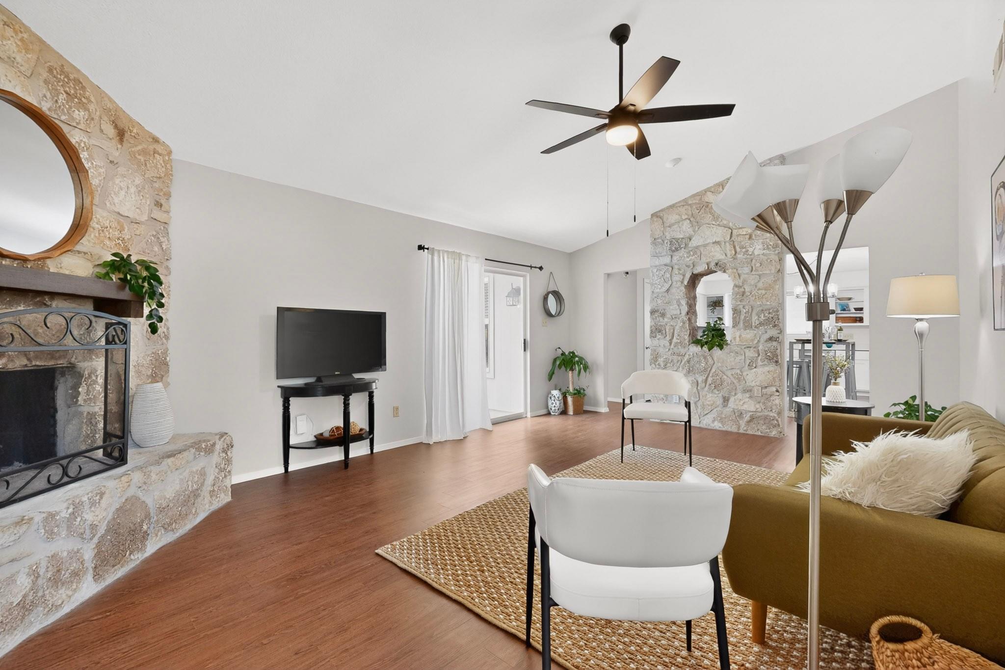 3403 Burliegh CV
