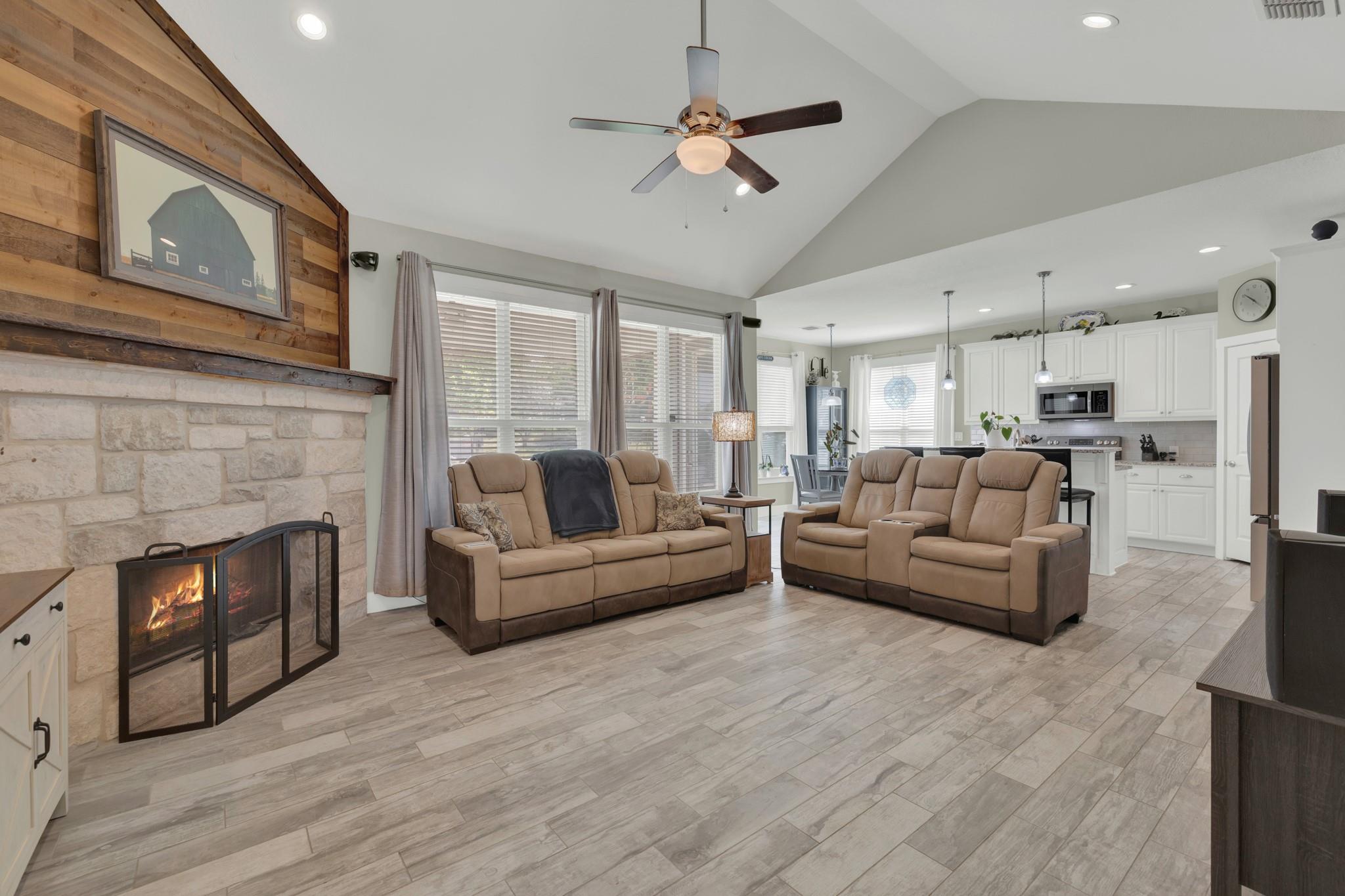 1720 Rocky Ridge LOOP