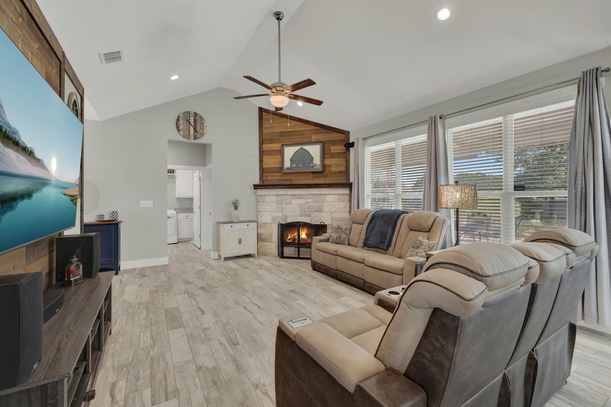 1720 Rocky Ridge LOOP