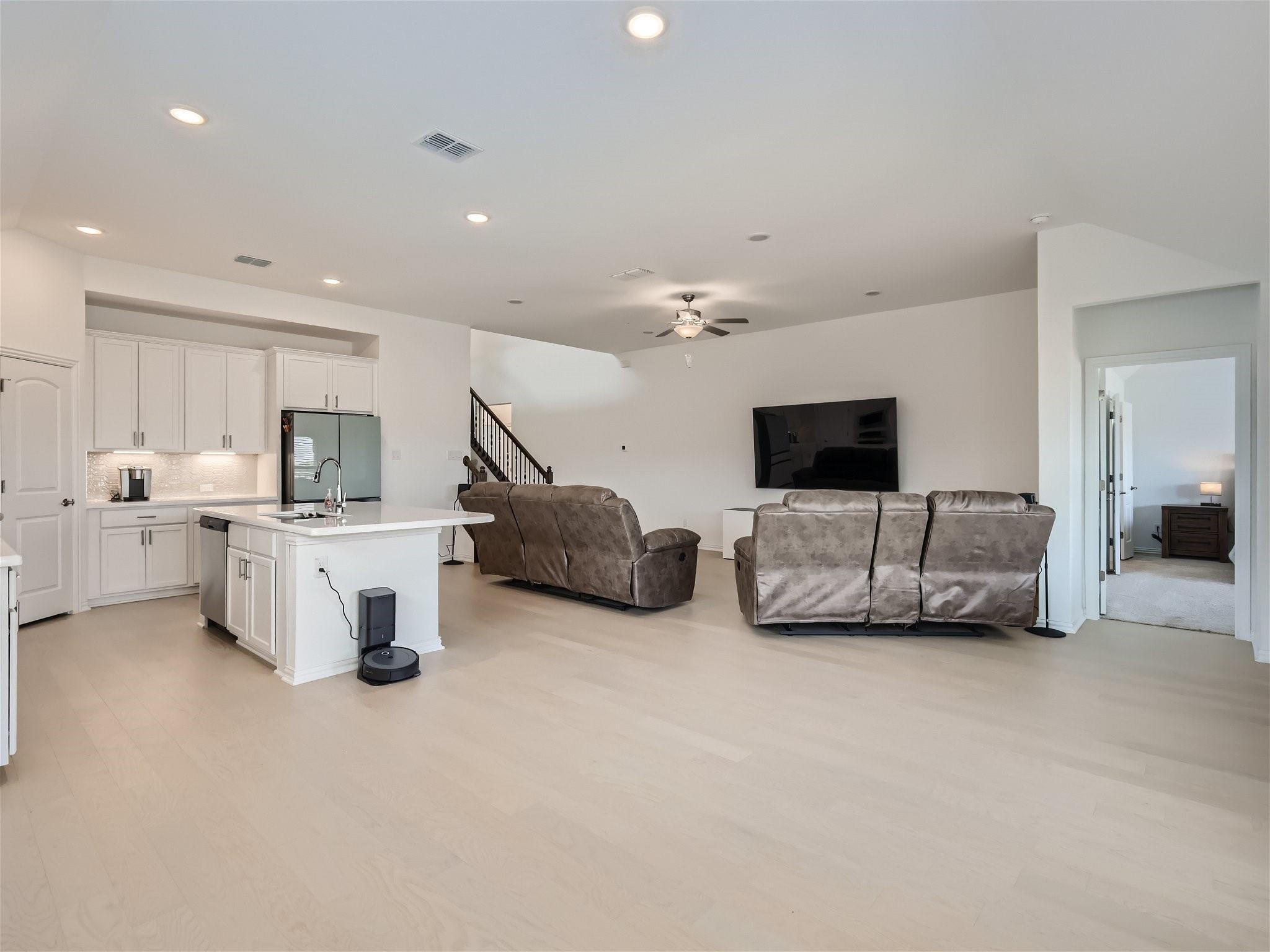 Bastrop, Texas 78602, United States, 3 Bedrooms Bedrooms, ,2 BathroomsBathrooms,Residential,Pending,61875