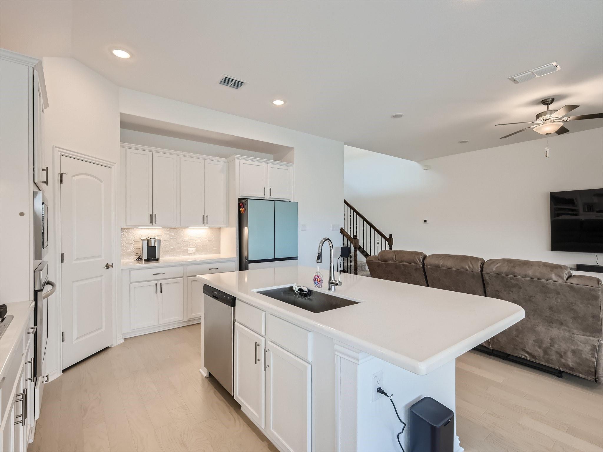 Bastrop, Texas 78602, United States, 3 Bedrooms Bedrooms, ,2 BathroomsBathrooms,Residential,Pending,61875