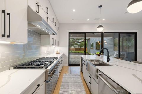 Tiny photo for 5405 Montview ST, Austin, TX 78756 (MLS # 8657648)