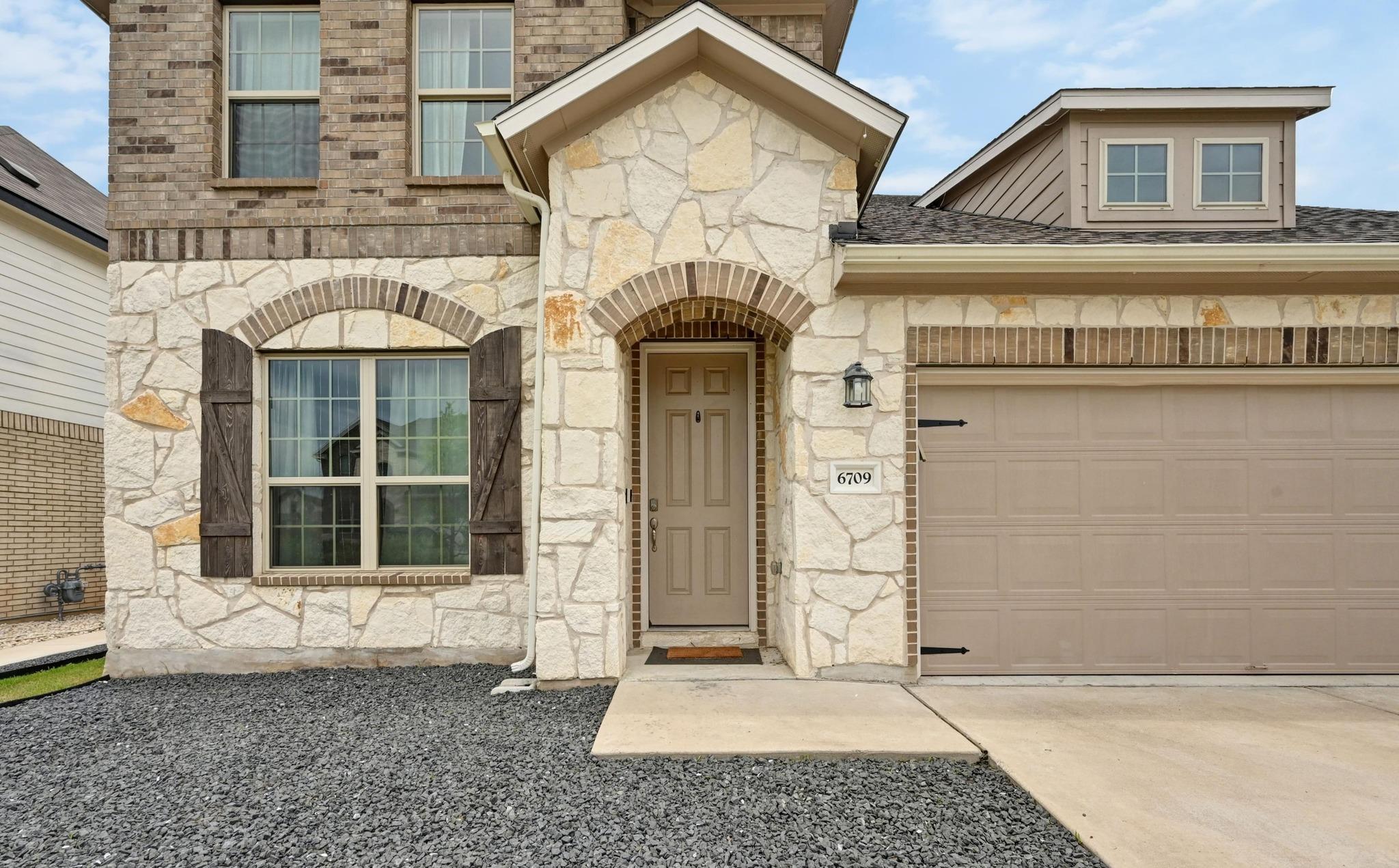 6709 Golden Bough LN