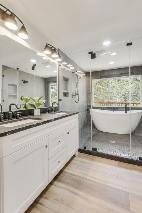 Tiny photo for 6201 Valleyview ST, Lago Vista, TX 78645 (MLS # 1119133)