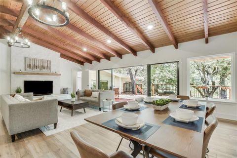 Photo of 6201 Valleyview ST, Lago Vista, TX 78645 (MLS # 1119133)