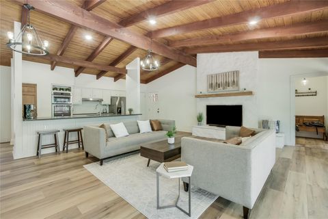 Tiny photo for 6201 Valleyview ST, Lago Vista, TX 78645 (MLS # 1119133)