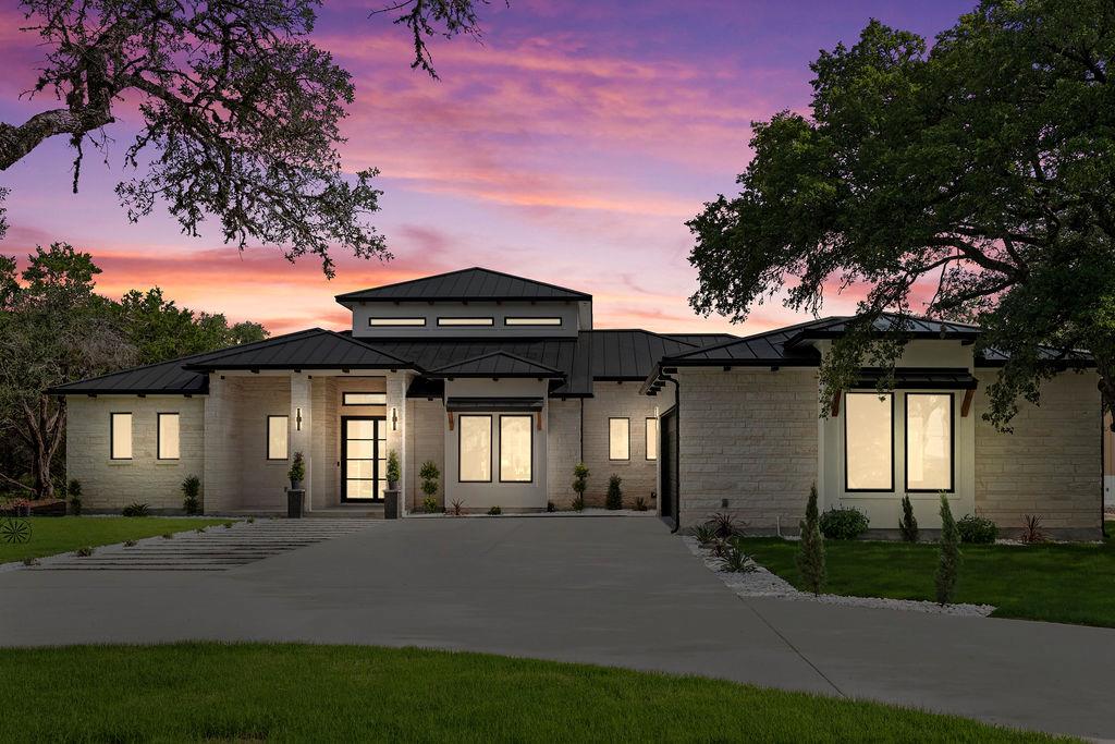 226 Bobby Clark DR