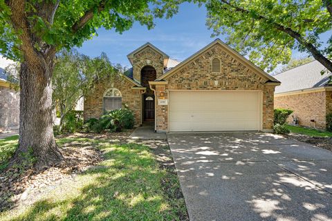 Photo of 10917 Ballybunion PL, Austin, TX 78747 (MLS # 4994172)