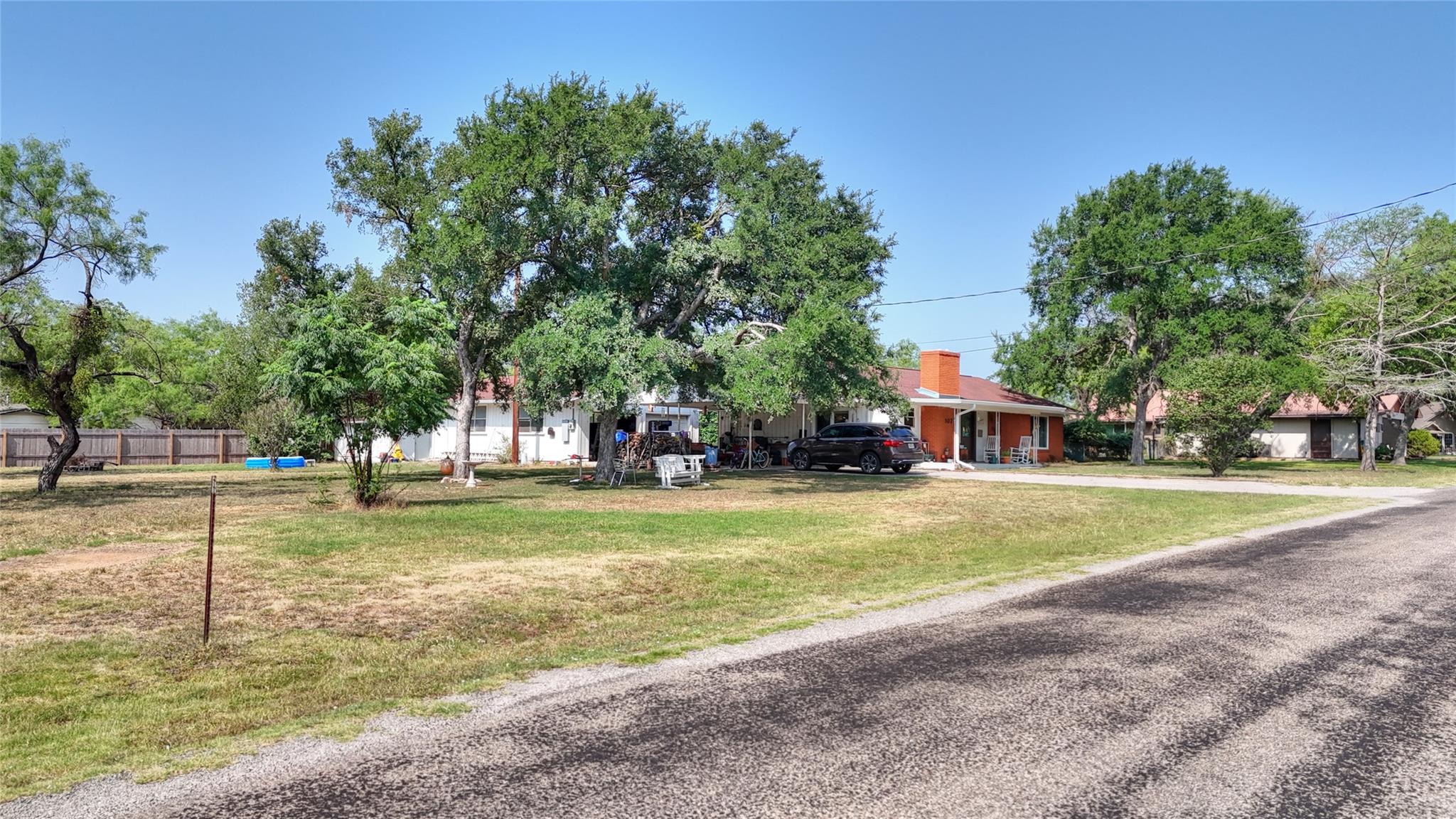 107 W Oriole DR