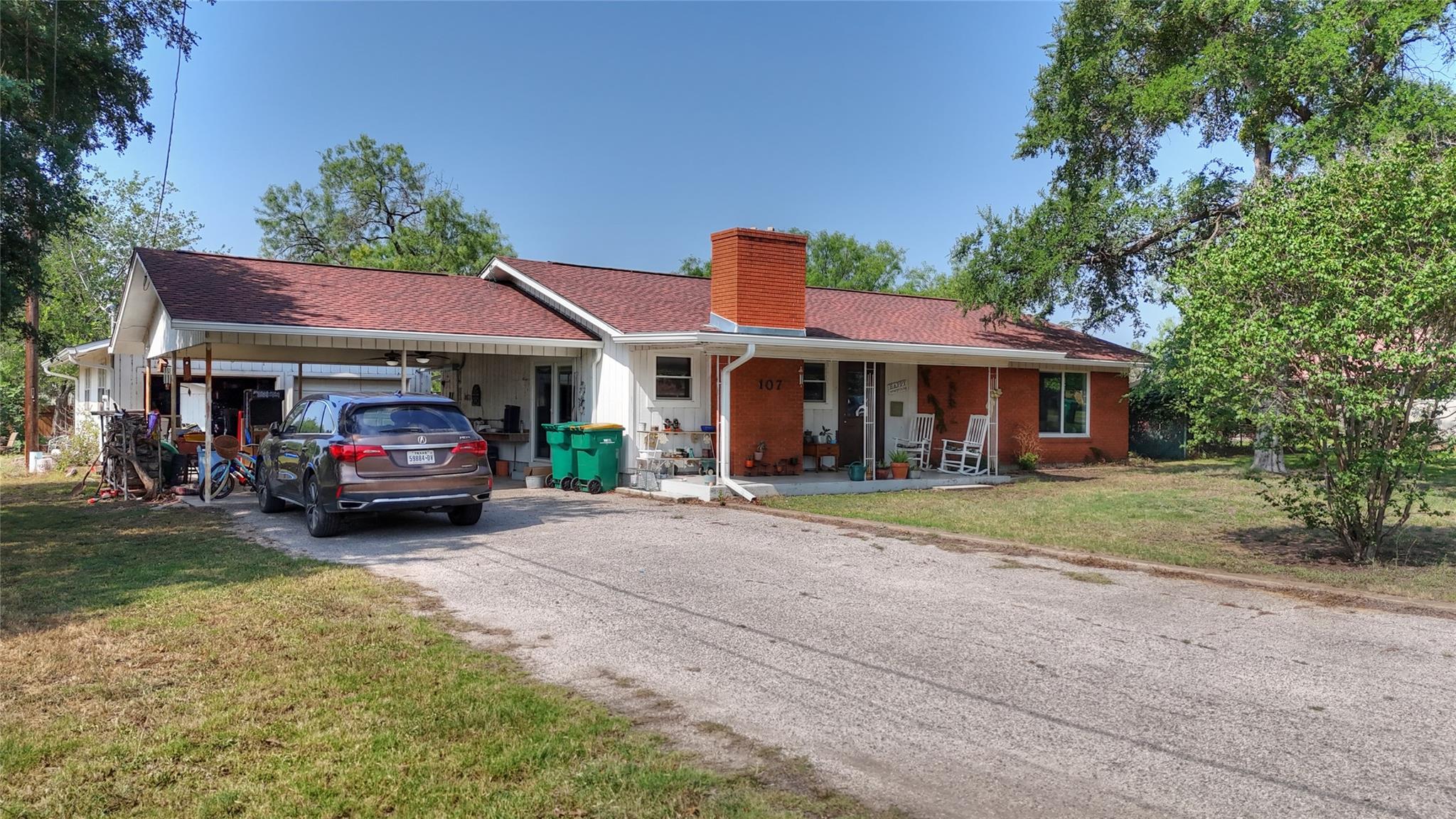 107 W Oriole DR