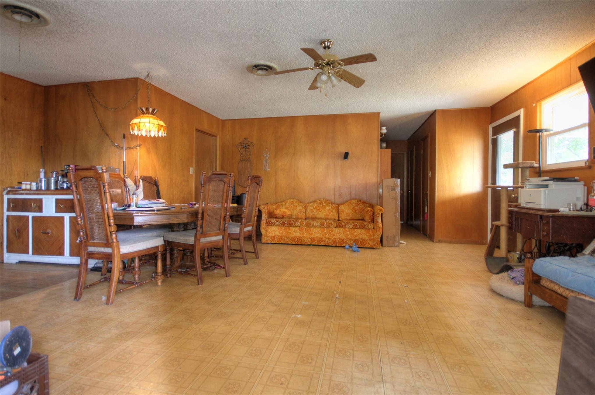 107 W Oriole DR