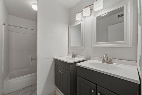 Tiny photo for 2124 Burton DR #125, Austin, TX 78741 (MLS # 6749819)