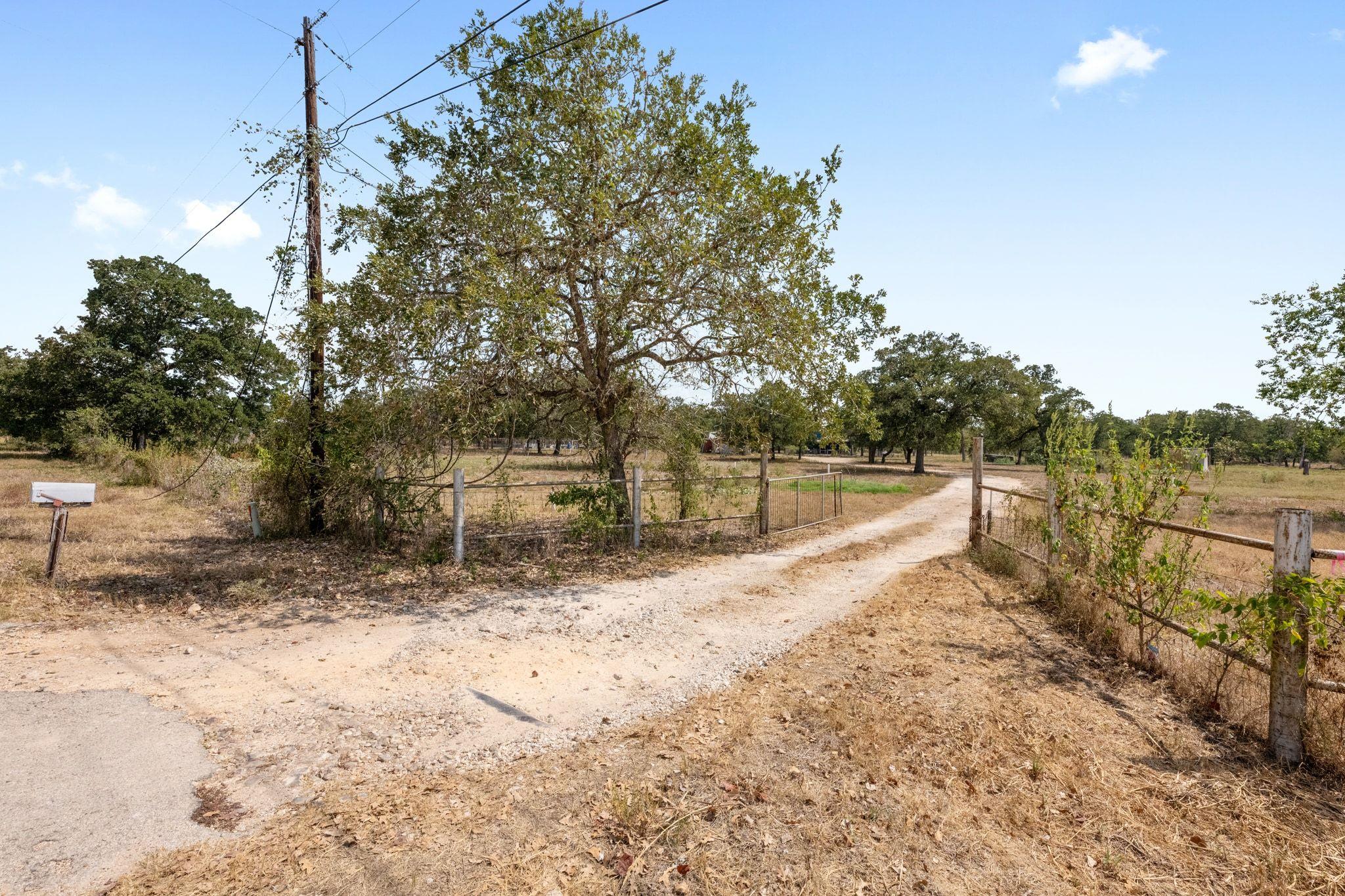 376 Jones RD