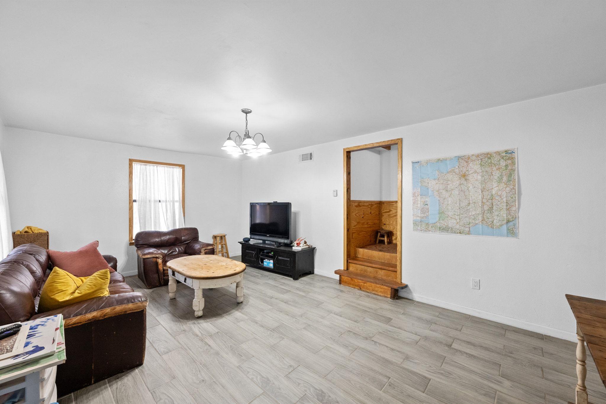 376 Jones RD