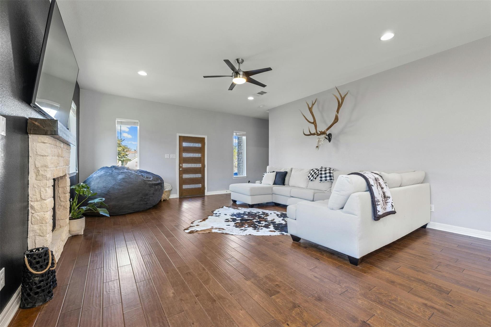 22113 Shotts DR