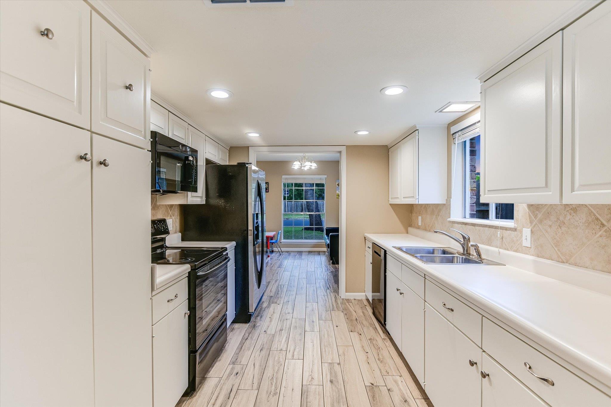 Austin, Texas 78758, United States, 5 Bedrooms Bedrooms, ,3 BathroomsBathrooms,Residential,Active,133760