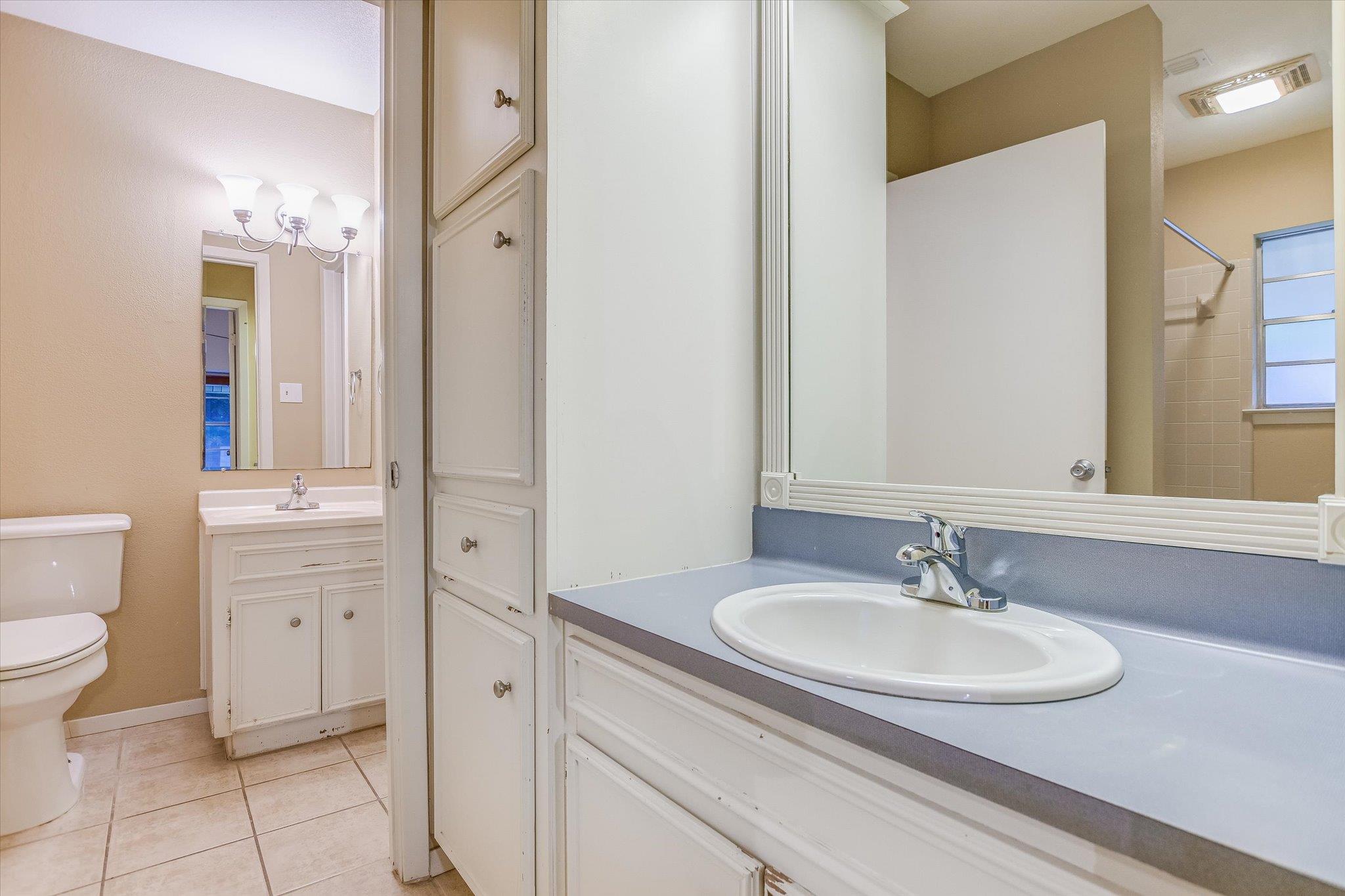 Austin, Texas 78758, United States, 5 Bedrooms Bedrooms, ,3 BathroomsBathrooms,Residential,Active,133760