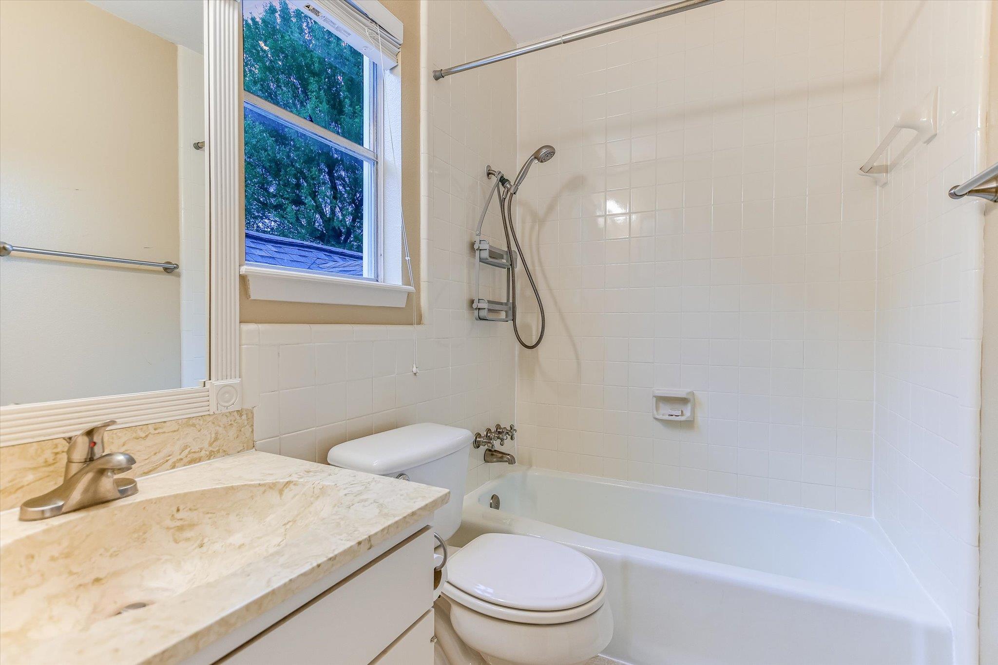 Austin, Texas 78758, United States, 5 Bedrooms Bedrooms, ,3 BathroomsBathrooms,Residential,Active,133760