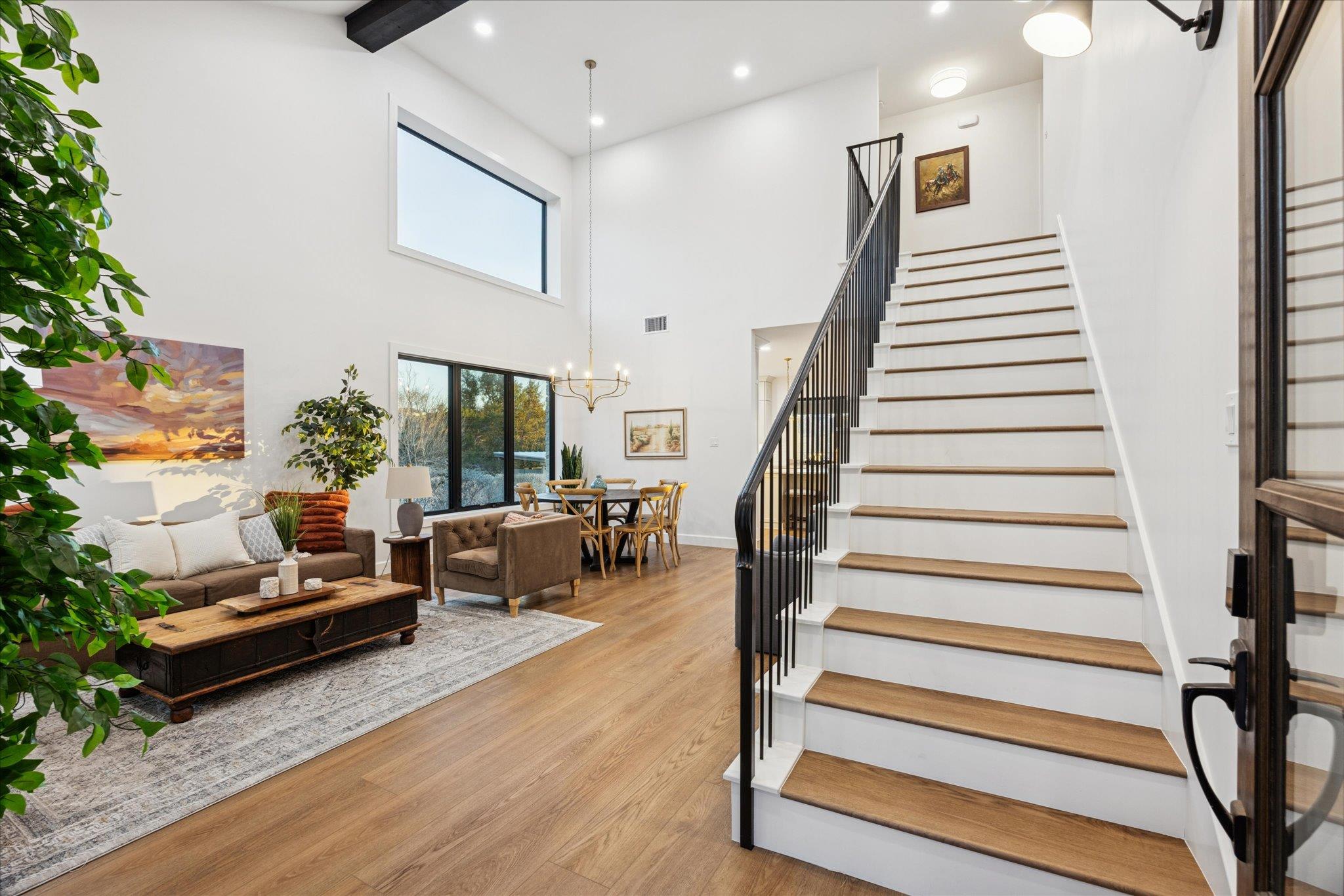 1024 Hidden Hills DR