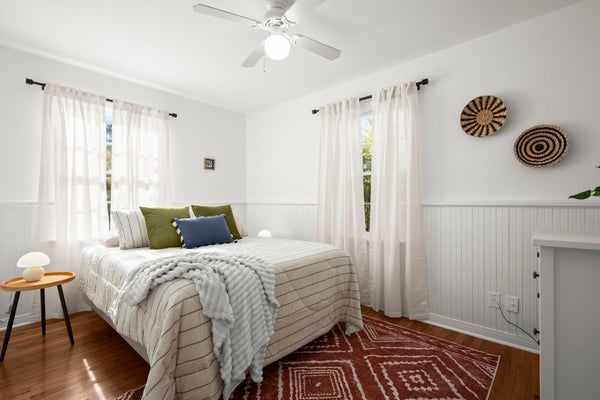 3301 ROBINSON AVE, AUSTIN, TX 78722 - Image 0d9a279a06aaadcb54df41cfa46fdf0d/3302650645