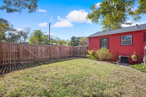 Tiny photo for 3301 Robinson Ave, Austin, TX 78722 (MLS # 3427399)