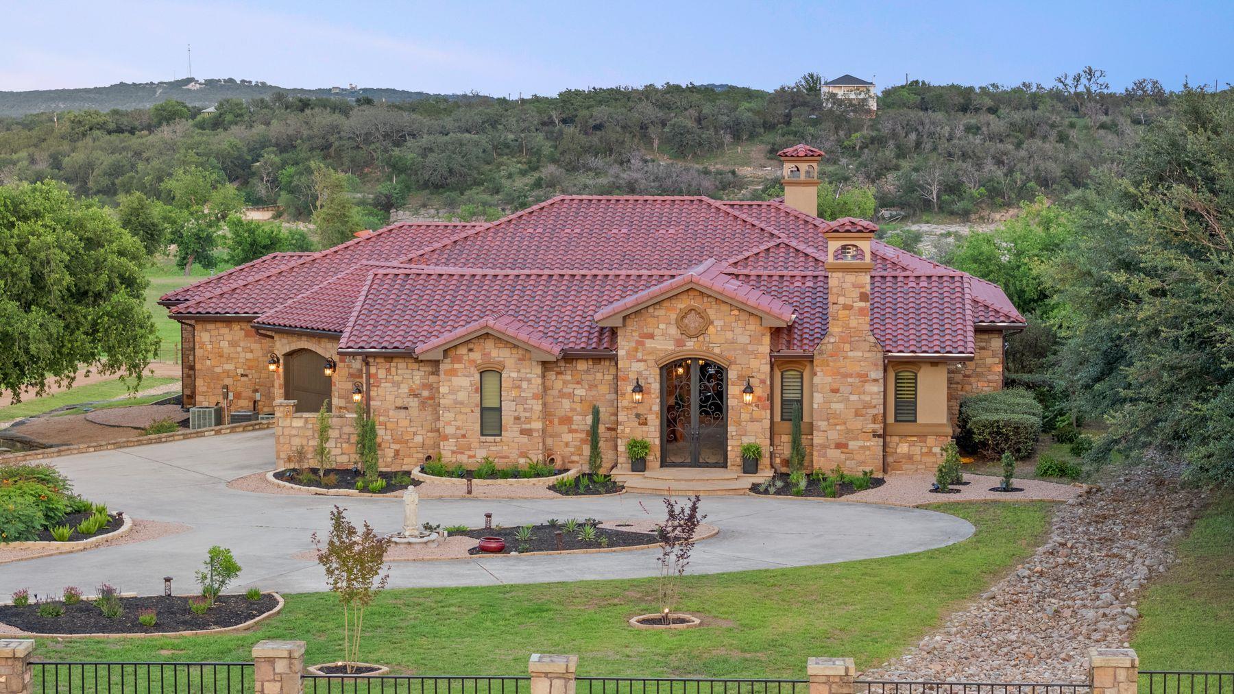 481 Chimney Cove DR
