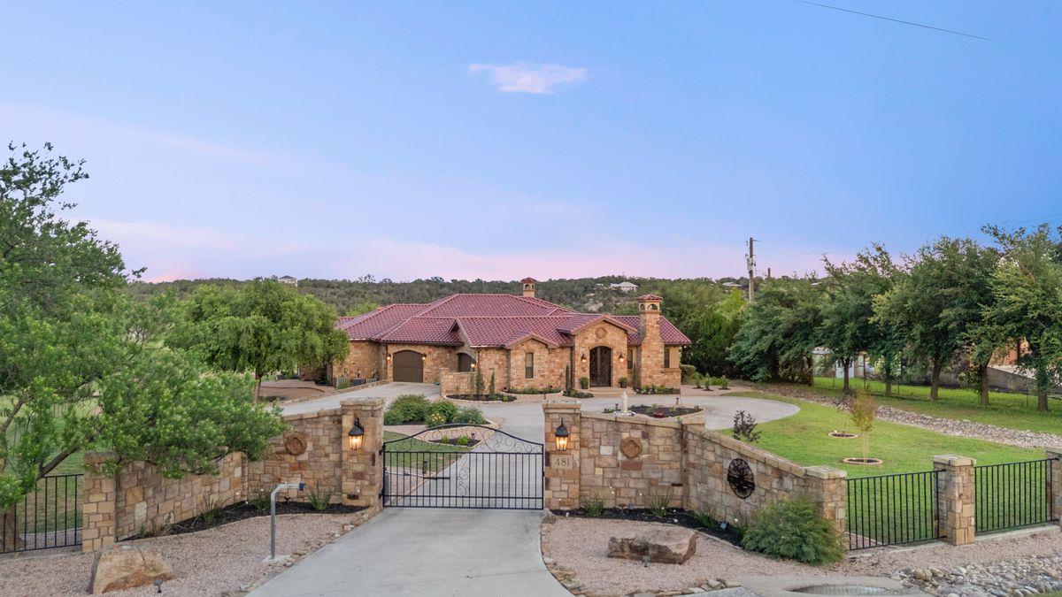 481 Chimney Cove DR