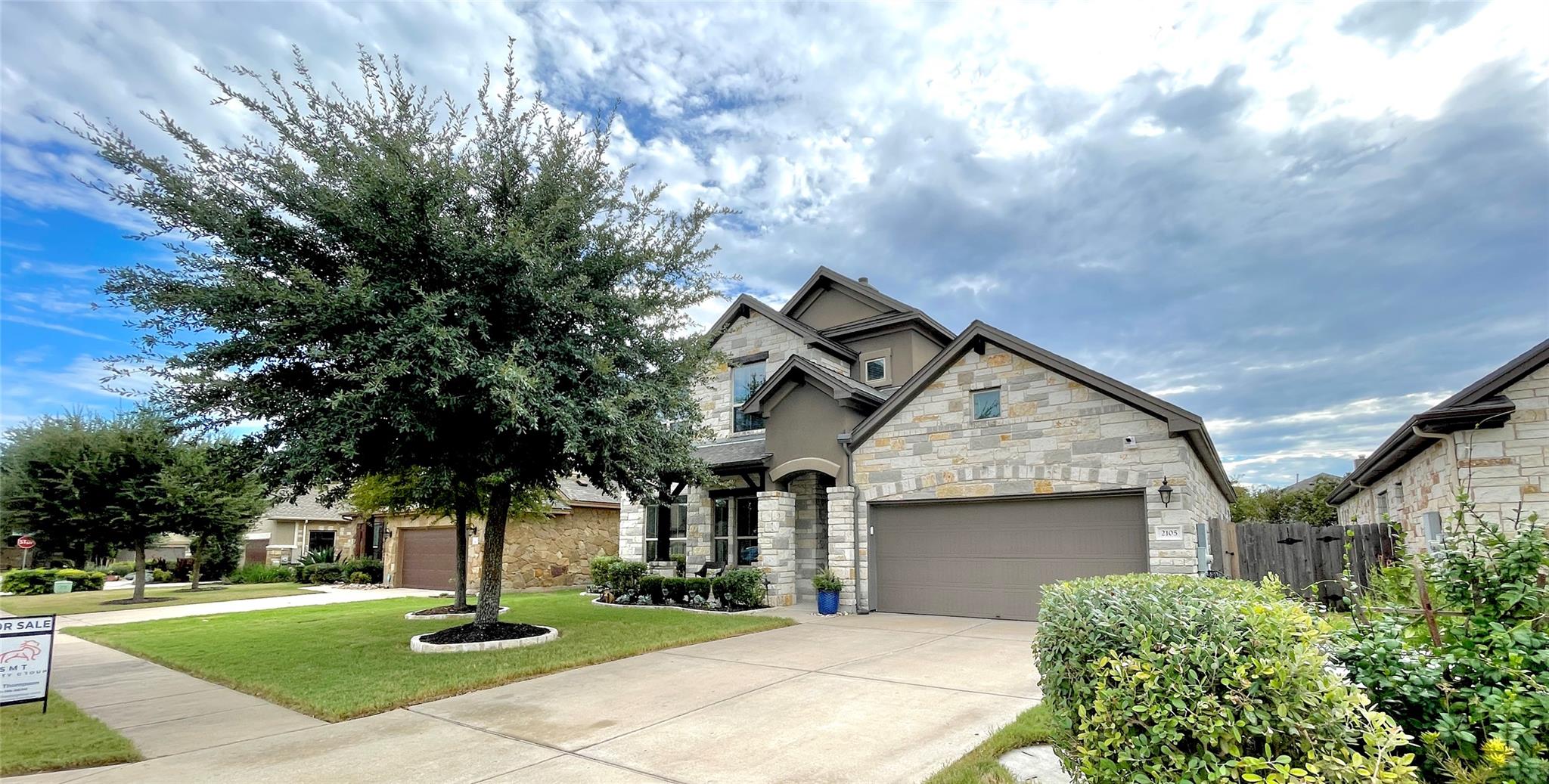 2105 Colinas Verdas RD