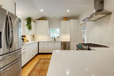 Tiny photo for 2000 E 8th ST, Austin, TX 78702 (MLS # 5817319)
