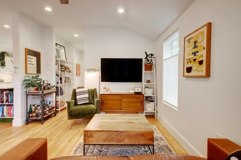Tiny photo for 2000 E 8th ST, Austin, TX 78702 (MLS # 5817319)
