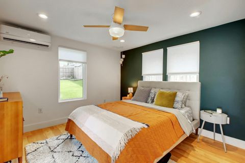 Tiny photo for 2000 E 8th ST, Austin, TX 78702 (MLS # 5817319)