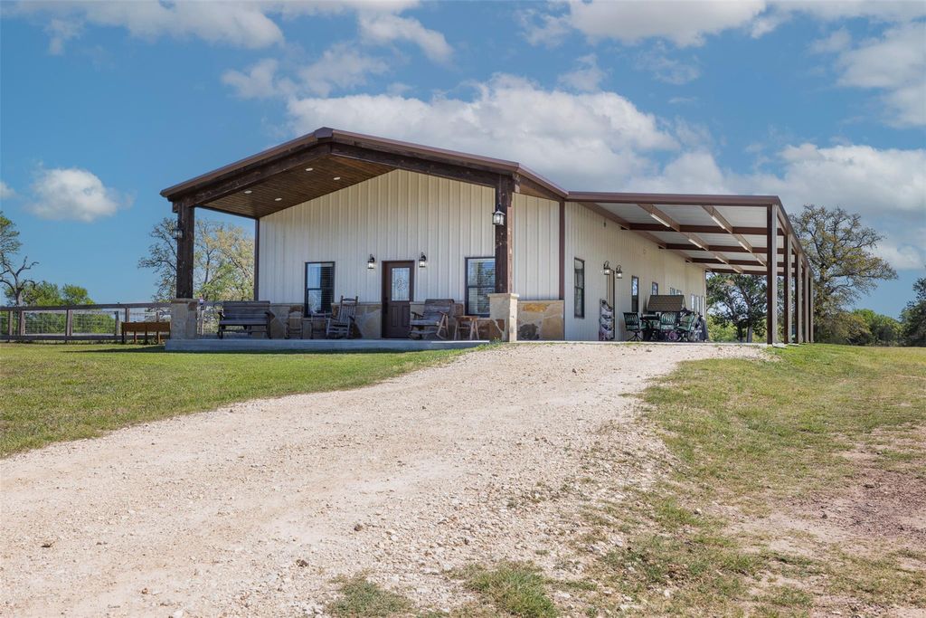 Photo of 4500 Gibbs LN, Caldwell, TX 77836 (MLS # 2257734)