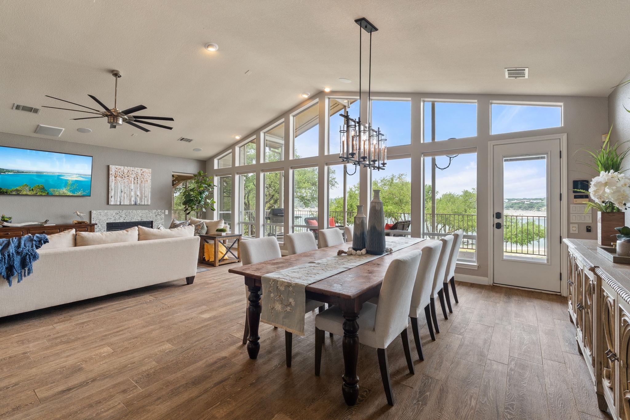 212 Lakefront DR
