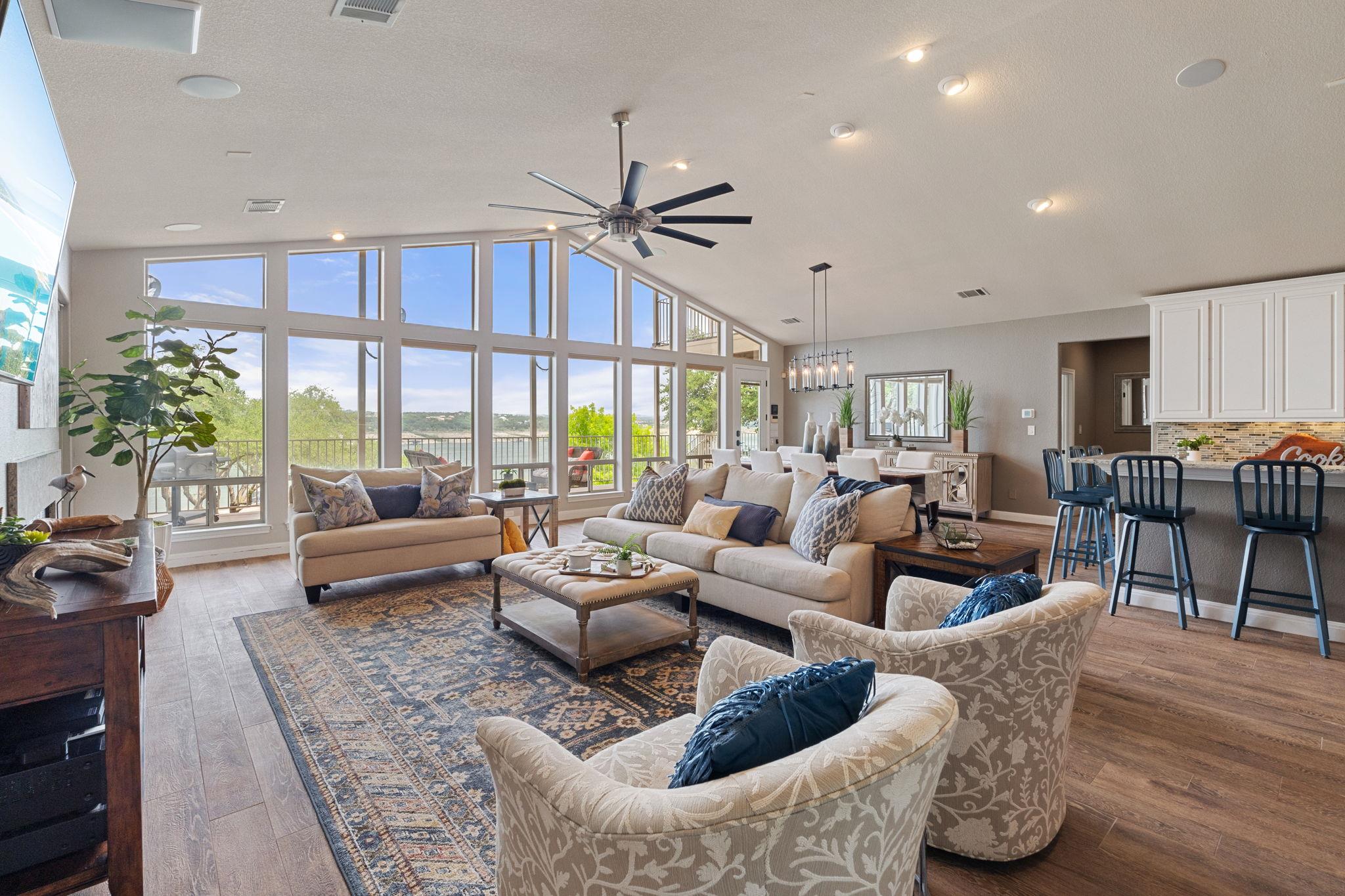 212 Lakefront DR