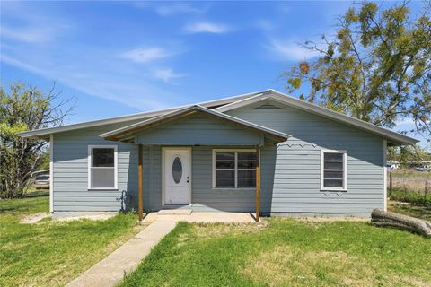 1604 5th ST Goldthwaite TX 76844